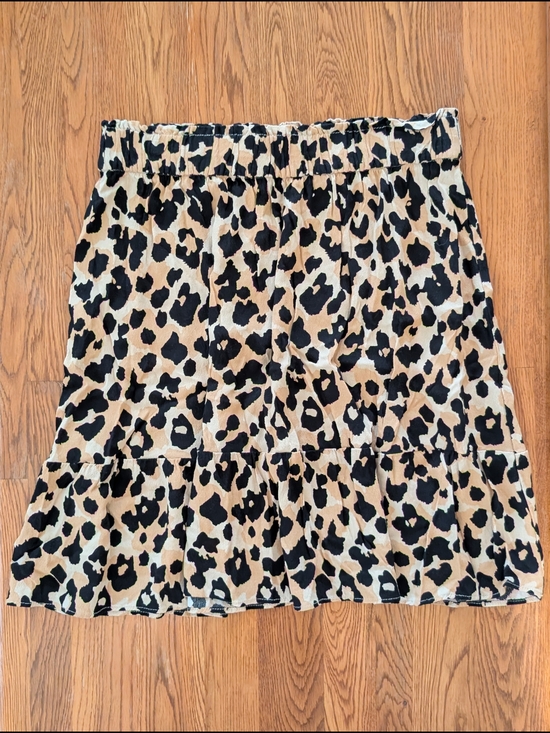 LOFT Dresses & Skirts - LOFT Leopard Patterned Black/Beige Animal Print Rayon Skirt